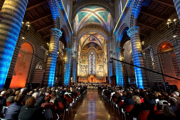 Orvieto.FestivalAssisinelMondo2014.Orvieto-duomo